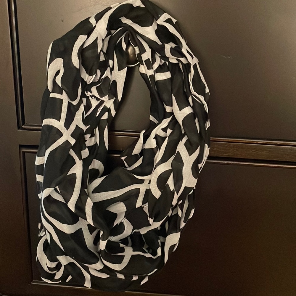 Infinity scarf